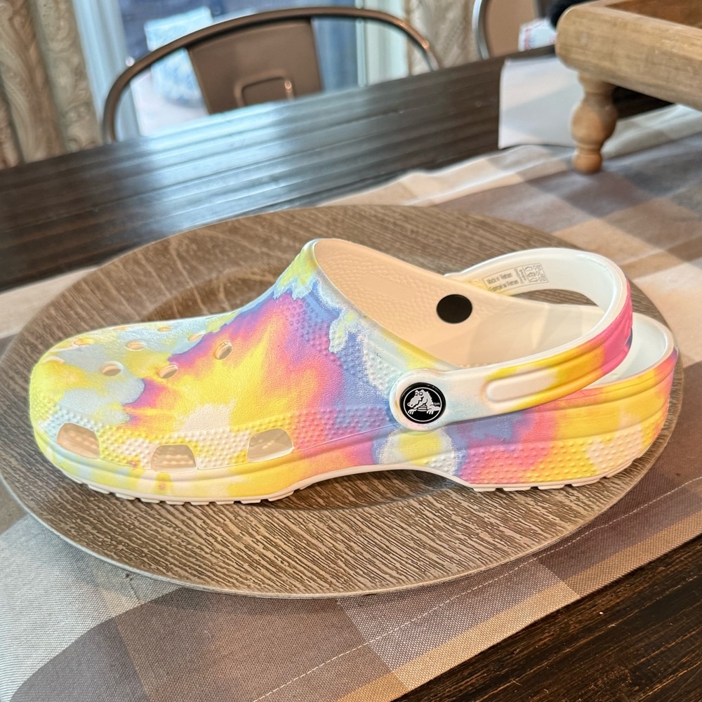 CROCS Tie-Dye Clogs - Picture 5 of 10
